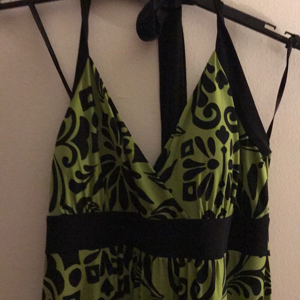 Dress - Picture 2 of 4